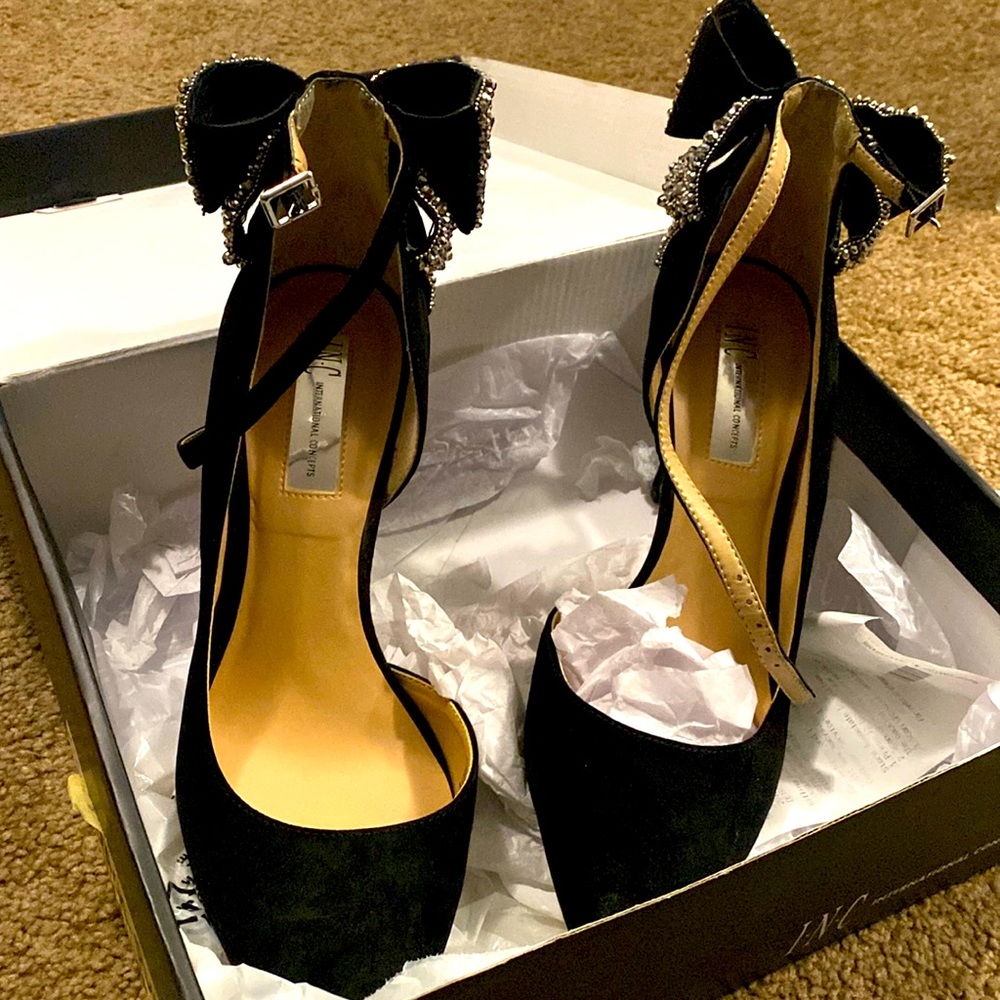 *SOLD,Nj* INC. Black Kaison Pumps, Large silver stone embellished Bow - Picture 1 of 5